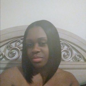 Meet your Posher, Aisha